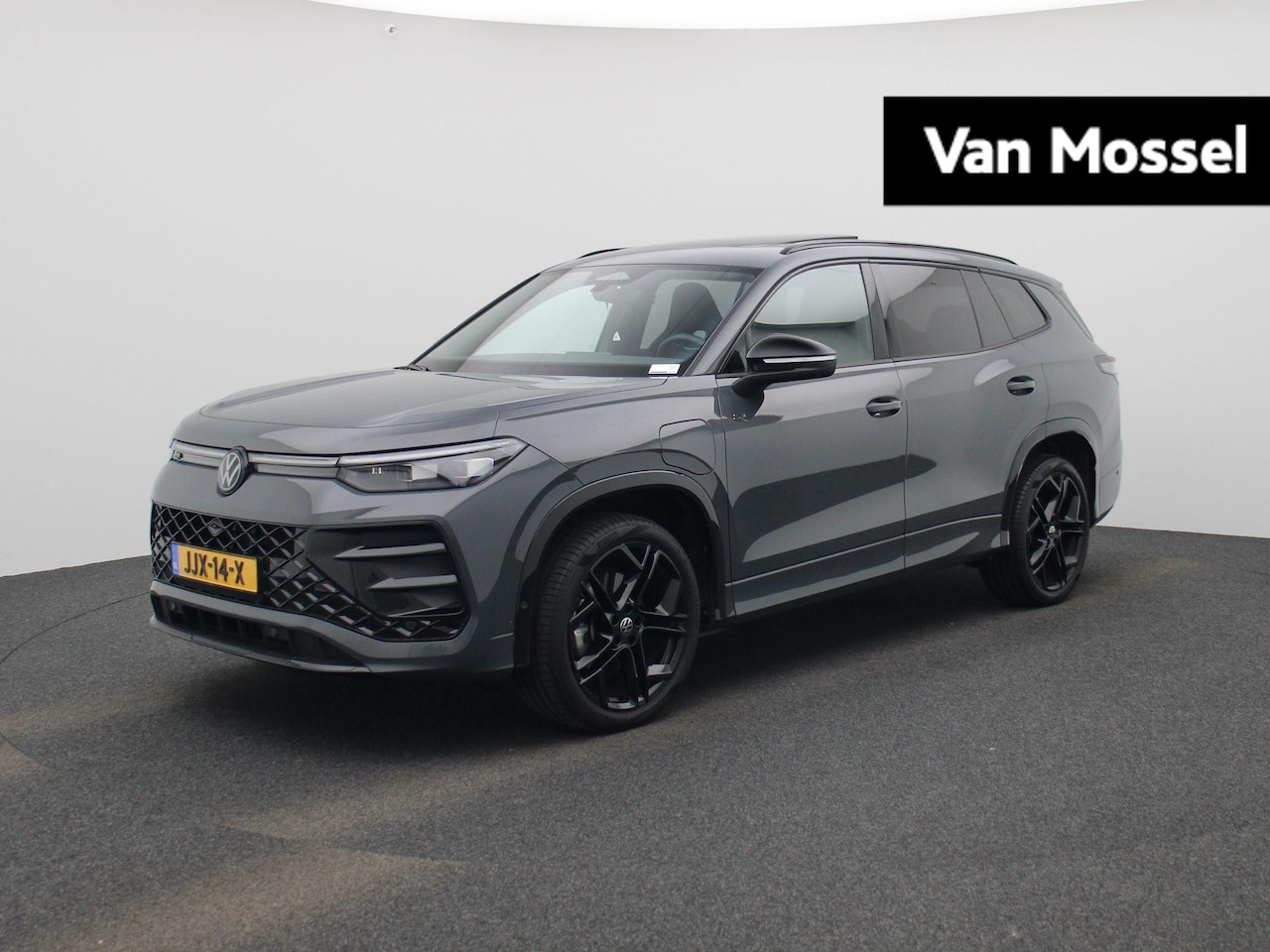 Volkswagen Tayron - 1.5 eHybrid R-Line Edition 204 PK| Origineel Nederlands | 1e Eigenaar | Panoramadak | Navi - AutoWereld.nl