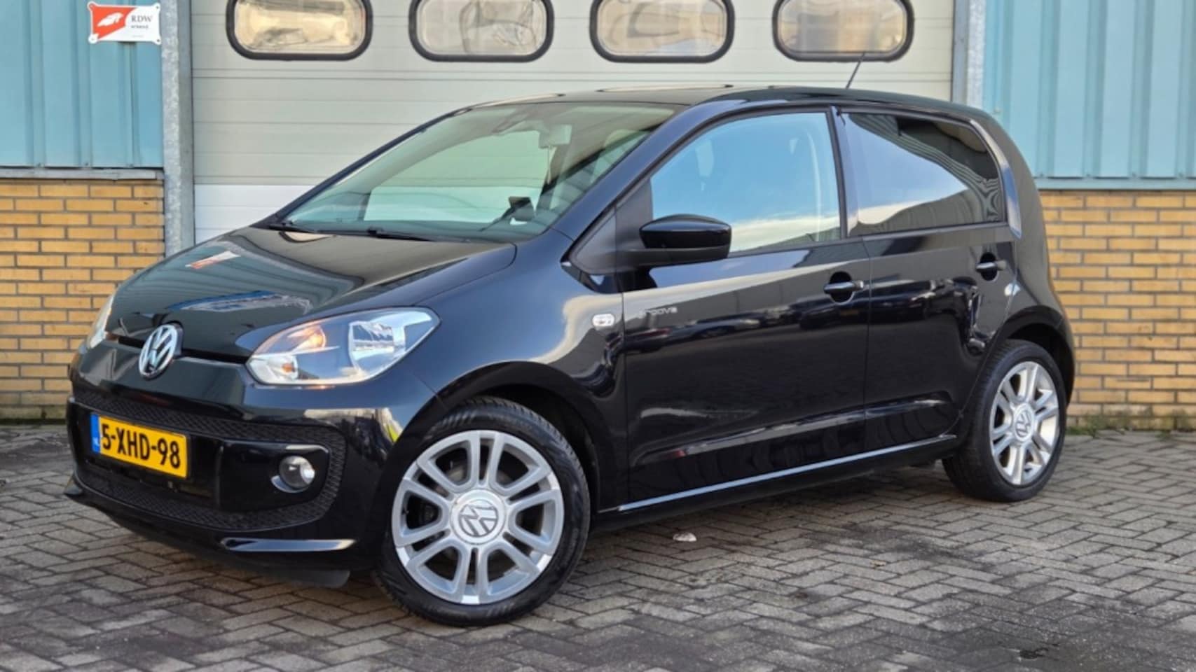 Volkswagen Up! - 1.0 GROOVE UP! BLM. - AutoWereld.nl