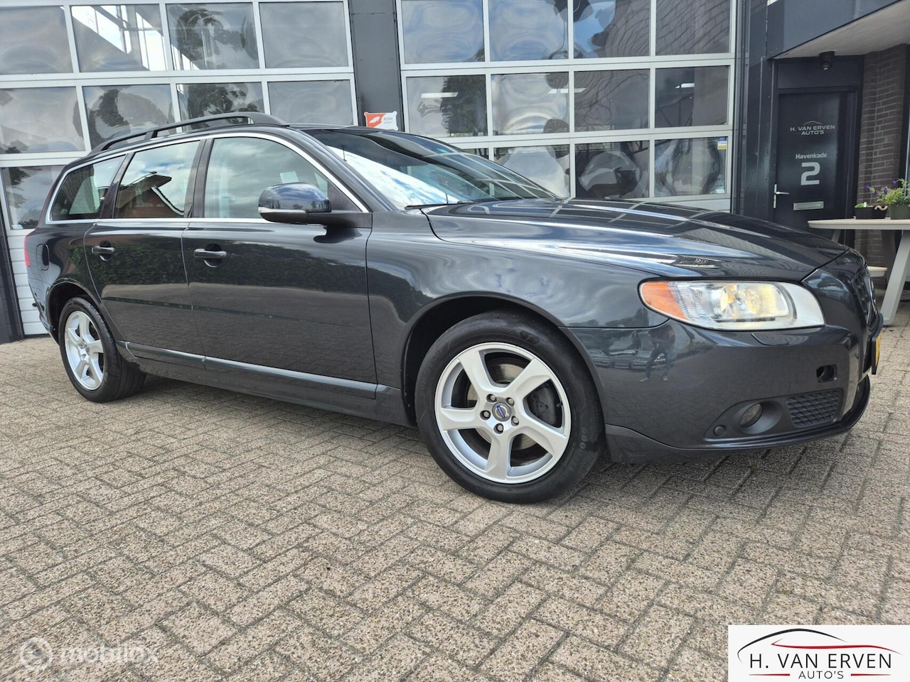 Volvo V70 - 1.6 T4 LEDER XENON NAVI PDC 17" - AutoWereld.nl
