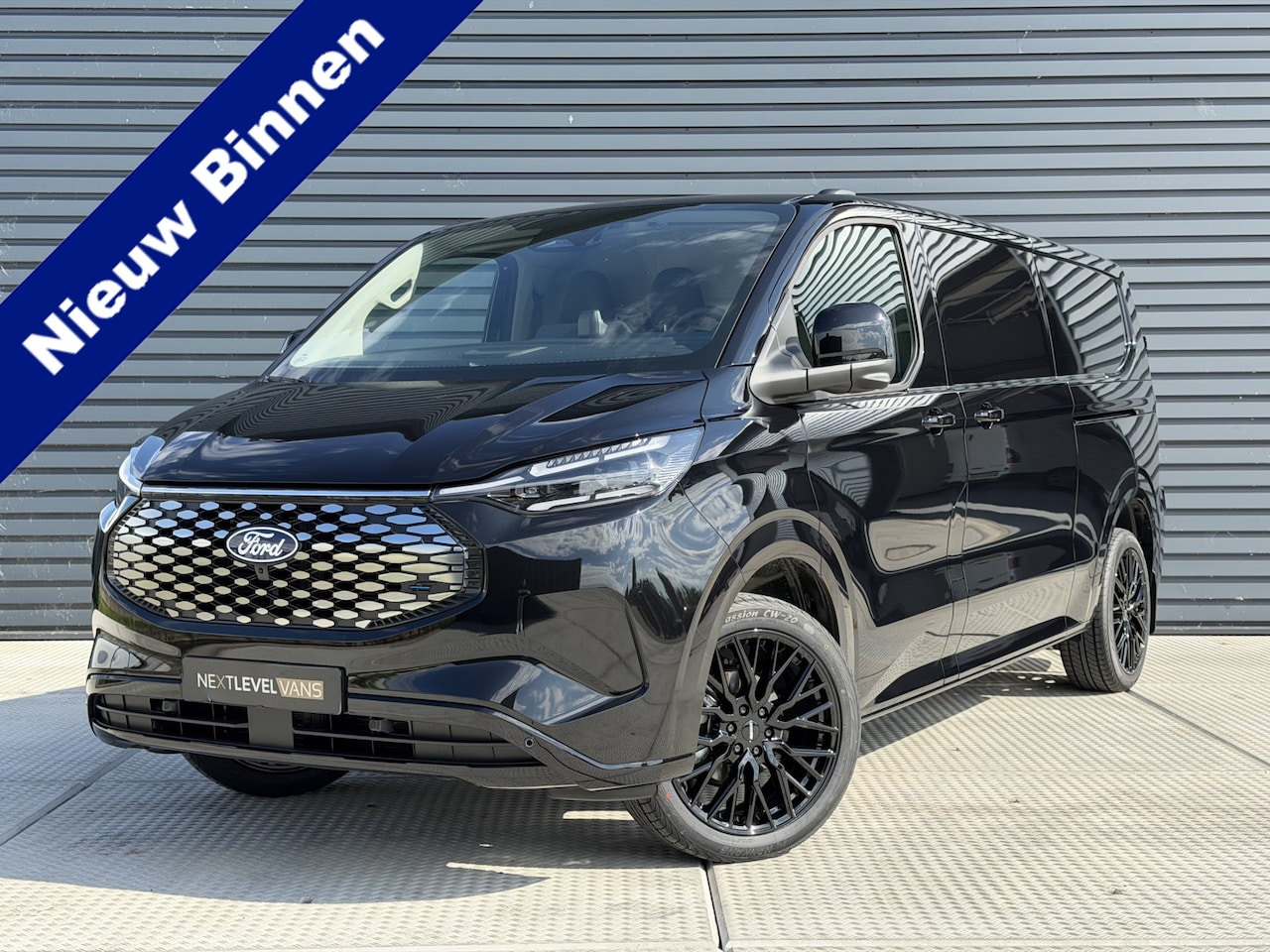 Ford E-Transit Cust. - 340 L2H1 Limited 71 kWh | Dubbele Schuifdeur | Dode hoek | Pack Premium | B&O Audio - AutoWereld.nl