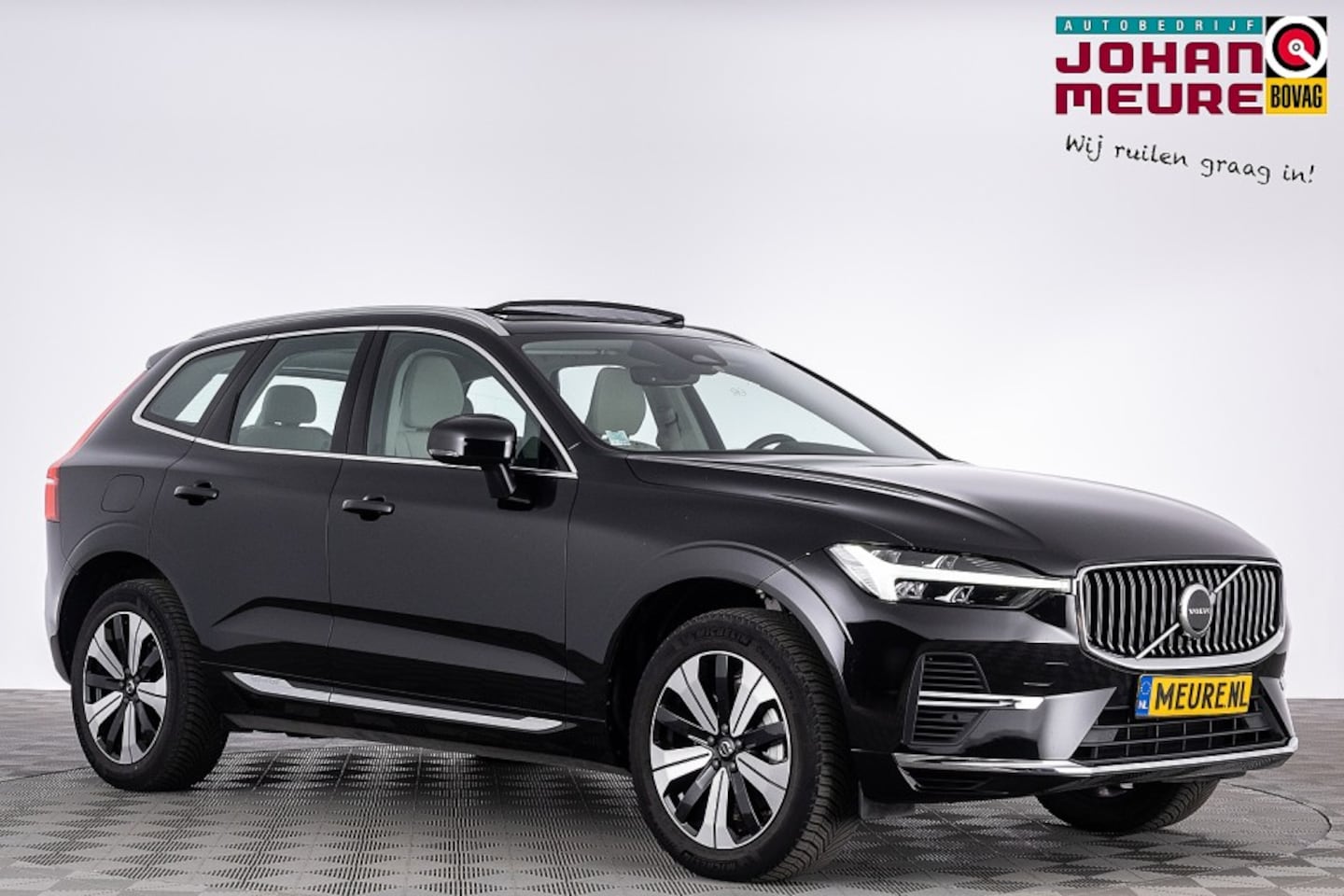 Volvo XC60 - 2.0 T6 Plug-in hybrid AWD Ultimate Style Bright | PANORAMADAK | LEDER - AutoWereld.nl