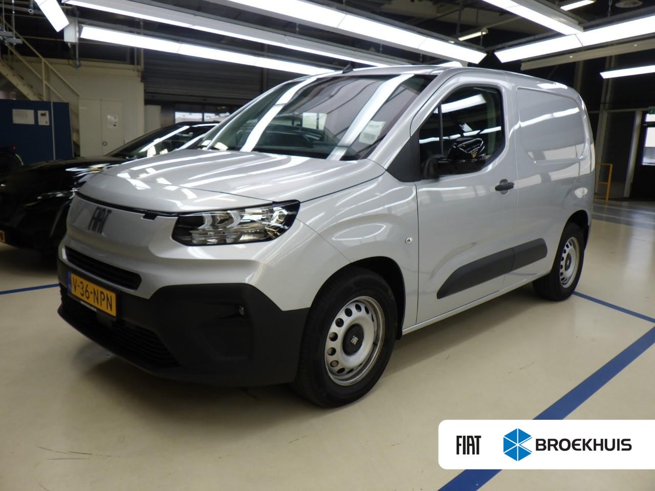 Fiat E-Doblo - 136 L1 50 kWh Tot 8 Jaar Garantie! | Betimmering | Stoelverwarming | Draadloos Apple Carpl - AutoWereld.nl