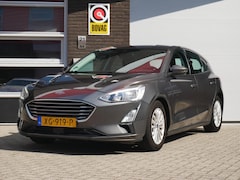 Ford Focus - 1.5 EcoBoost Titanium Business NL Auto| Trekhaak| Dealer onderhouden