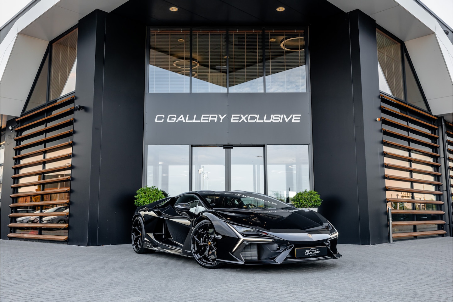 Lamborghini Revuelto - 6.5 V12 - Nieuwe Auto | Origineel NL | Carbon | Passenger Display - AutoWereld.nl