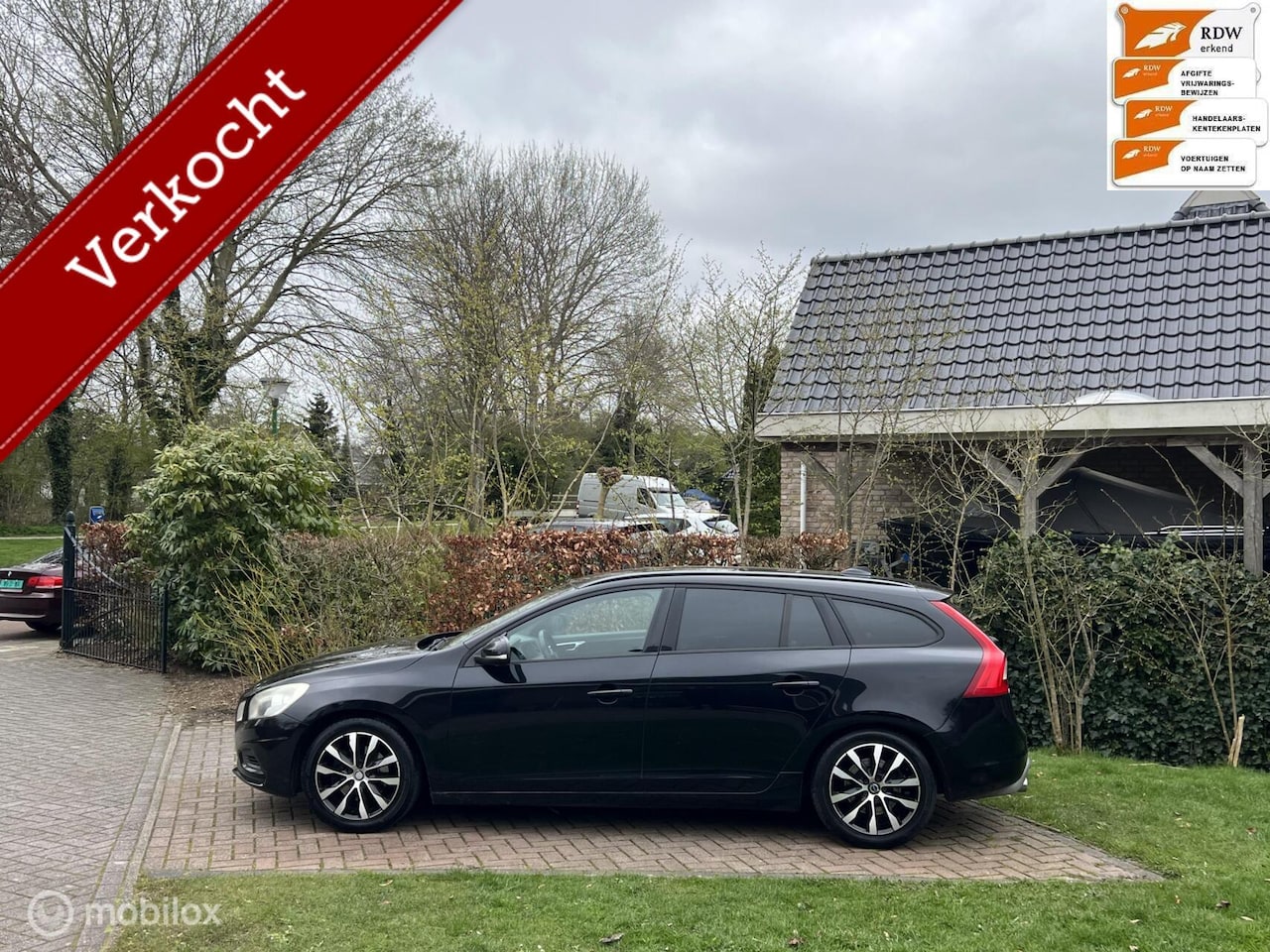 Volvo V60 - 1.6 T3 R-Design 1.6 T3 R-Design - AutoWereld.nl