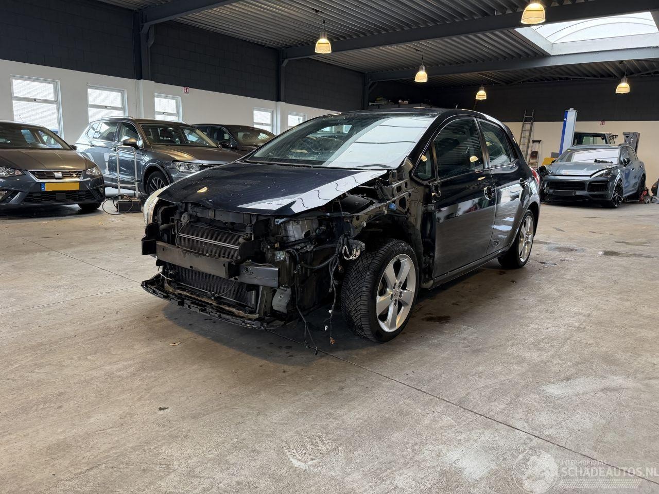 Toyota Auris - 1.8 Full Hybrid Dynamic 1.8 Full Hybrid Dynamic - AutoWereld.nl