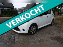 Toyota Aygo - 1.0 VVT-i Comfort 5 drs airco apk 5-2-2027 goed rijdend