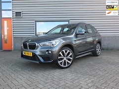 BMW X1 - SDrive18i High Executive | Automaat | HUD | Leder | Afnb Trekhaak | 100% Onderhouden