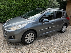 Peugeot 207 SW - RIJKAAR/APK/HISTORY/PANORAMADAK/TREKHAAK/NAP/AIRCO/5drs//DIREKT MEE