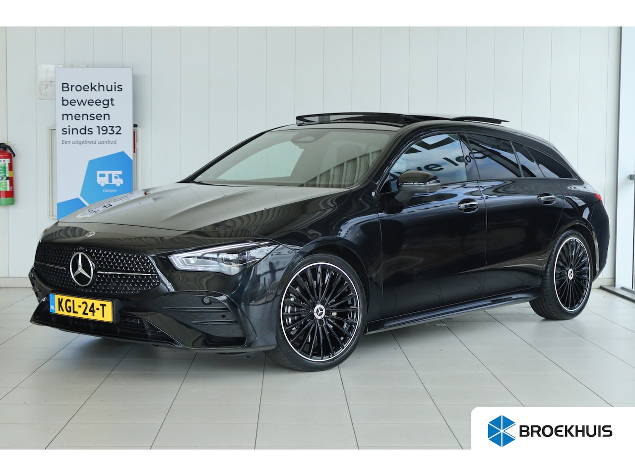 Mercedes-Benz CLA-klasse Shooting Brake - 200 AMG Line | Adapt. Cruise | Burmester Surround | Head-up | 360 Camera | Memory | Schuif - AutoWereld.nl
