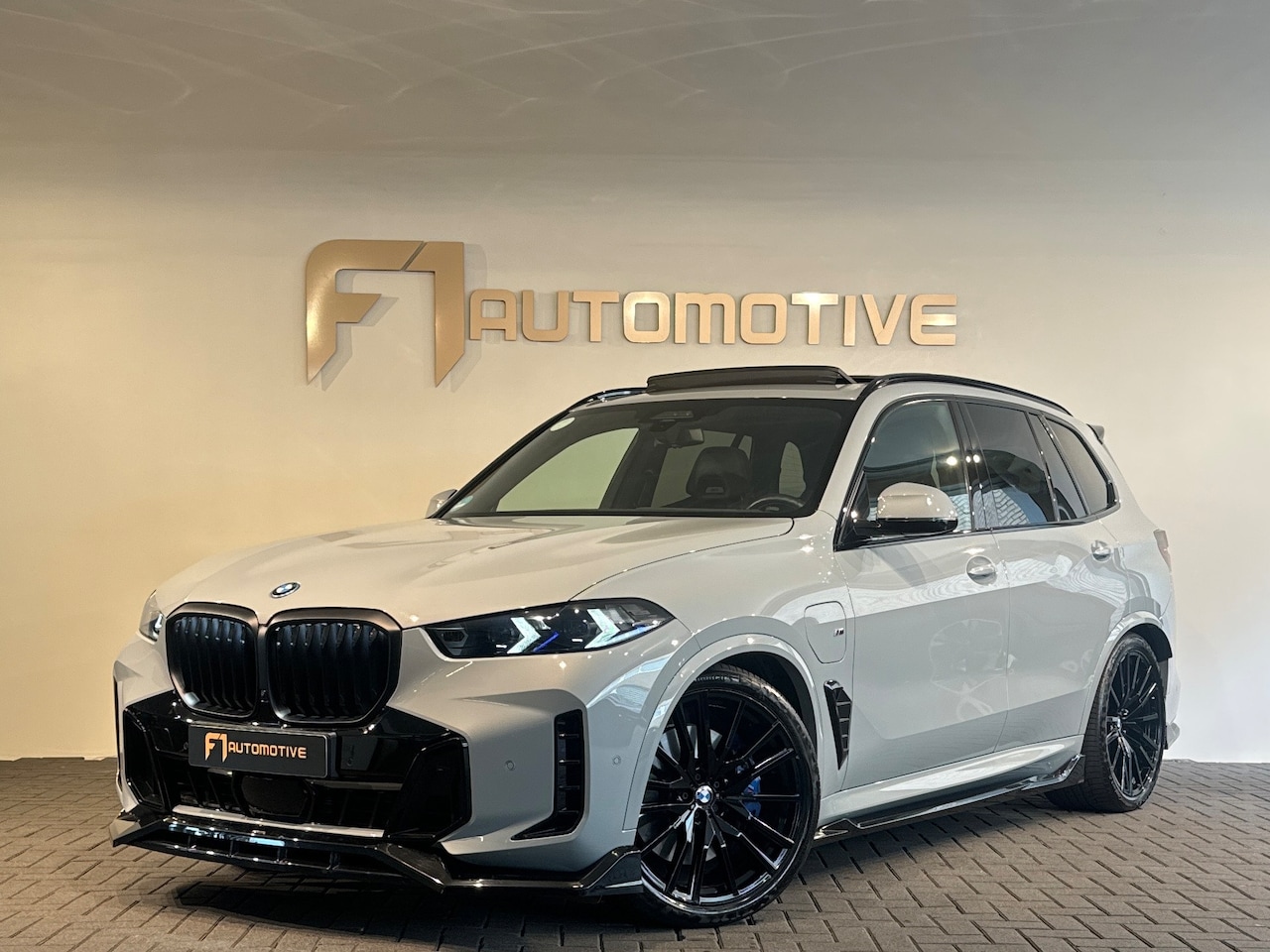 BMW X5 - XDrive50e M-Sport Pano|Trekhaak|M-Seat|Sky Lounge - AutoWereld.nl
