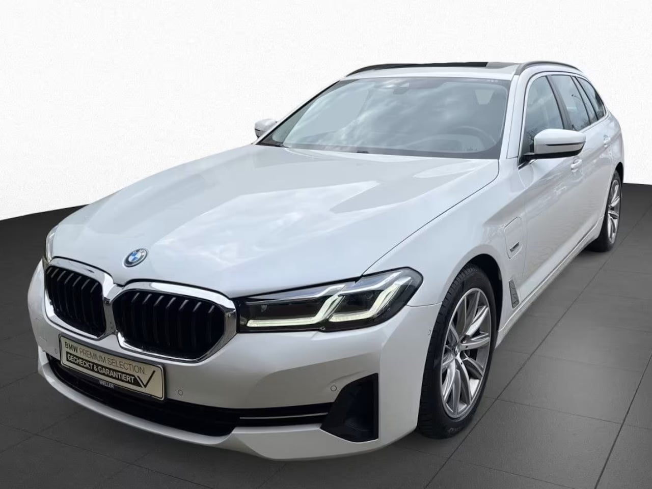 BMW 5-serie Touring - 530e ** LASER, NAVI+, DAKOTA LEDER, PANORAMA, HuD, KEYLESS, MEM, 43k onder NP ** 1e EIG - - AutoWereld.nl