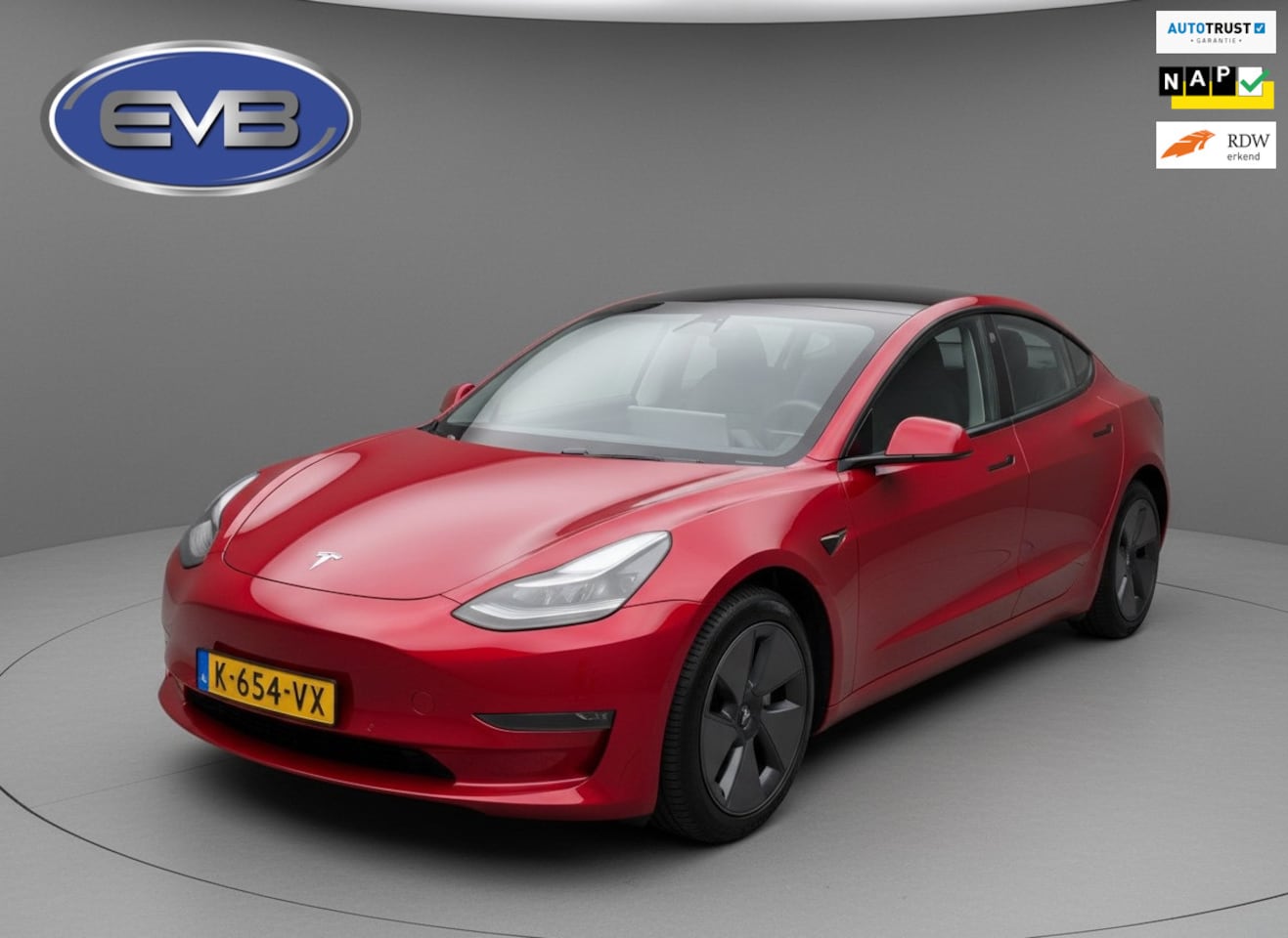 Tesla Model 3 - Long Range AWD 75 kWh, panoramadak, leder, nieuwstaat! Origineel NL auto met nap - AutoWereld.nl