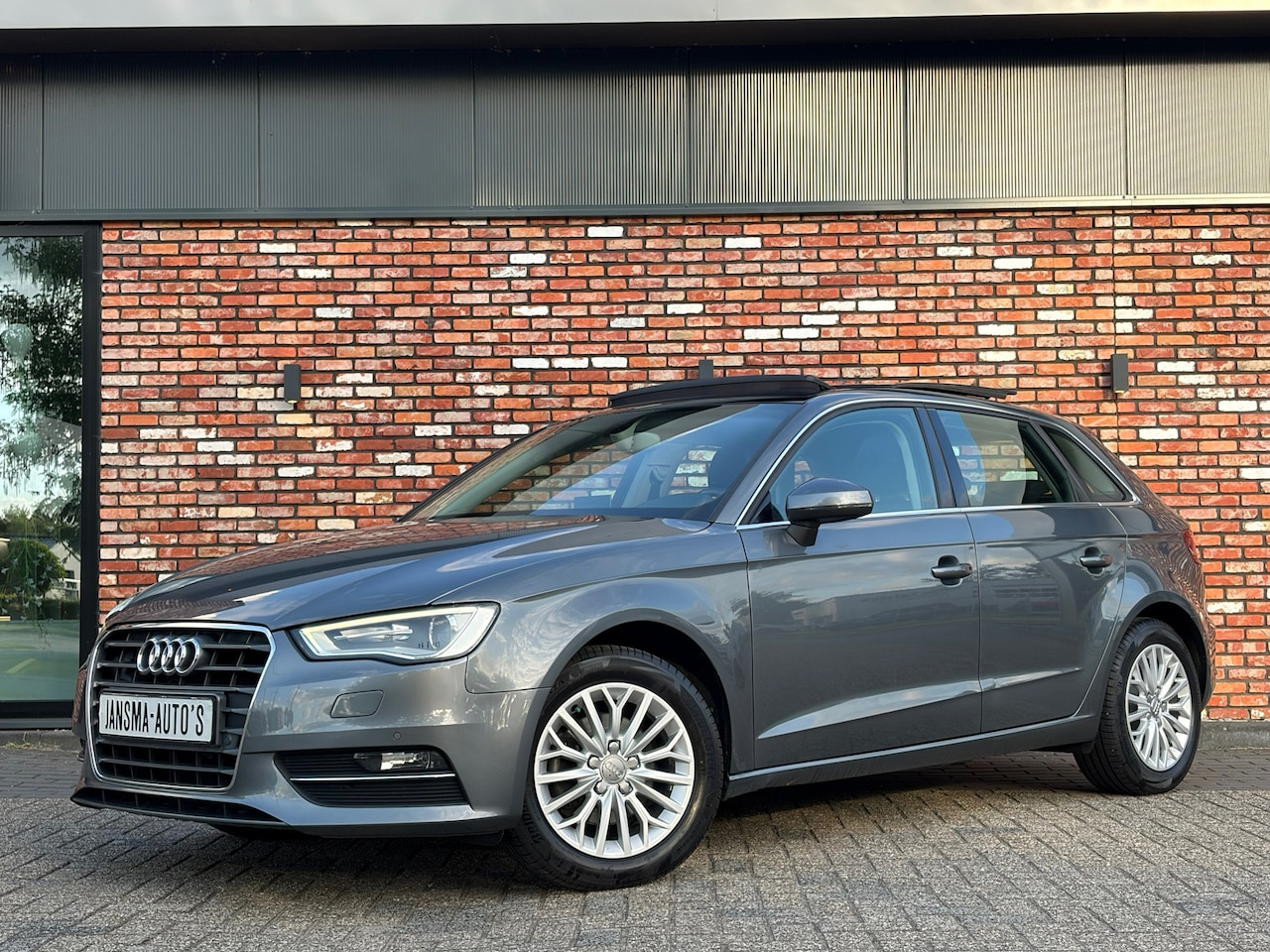 Audi A3 Sportback - 1.4 TFSI Ambiente Pano Cruise Stoelverw Standkachel Led Voll.Onderhouden! - AutoWereld.nl