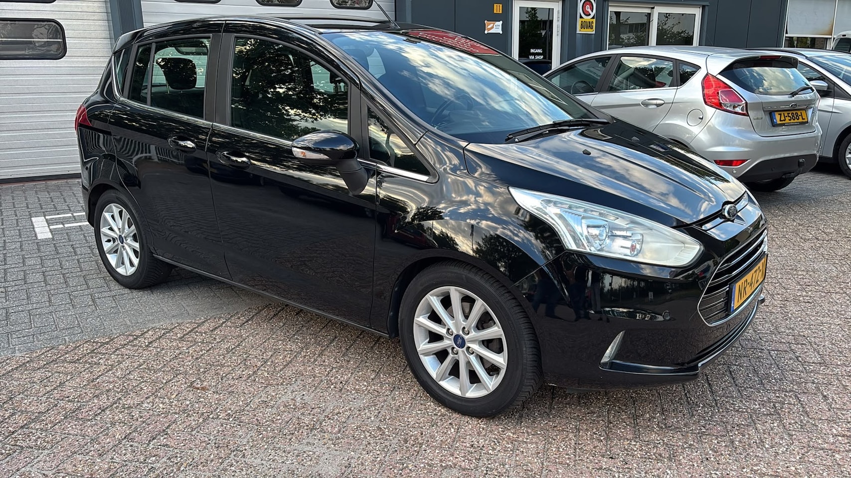 Ford B-Max - 1.0 EcoBoost Titanium cruise / trekhaak / garantie - AutoWereld.nl