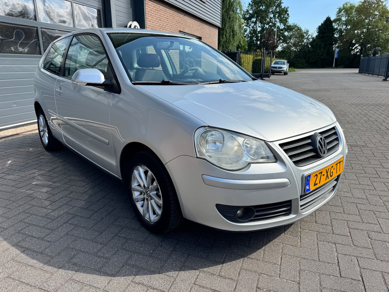Volkswagen Polo - 1.6-16V Optive Airco/All season banden