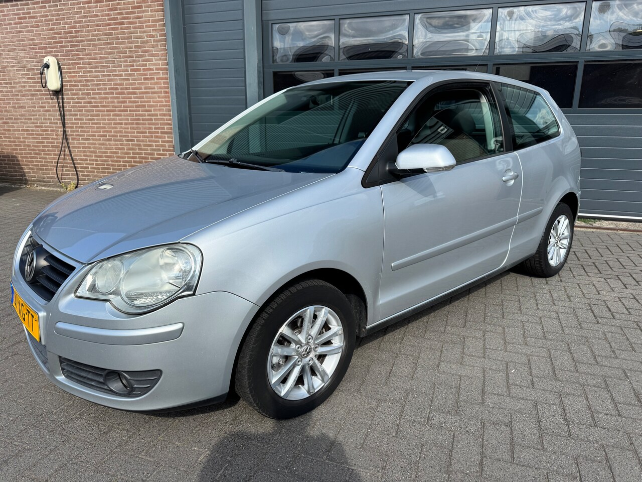 Volkswagen Polo - 1.6-16V Optive Airco/All season banden