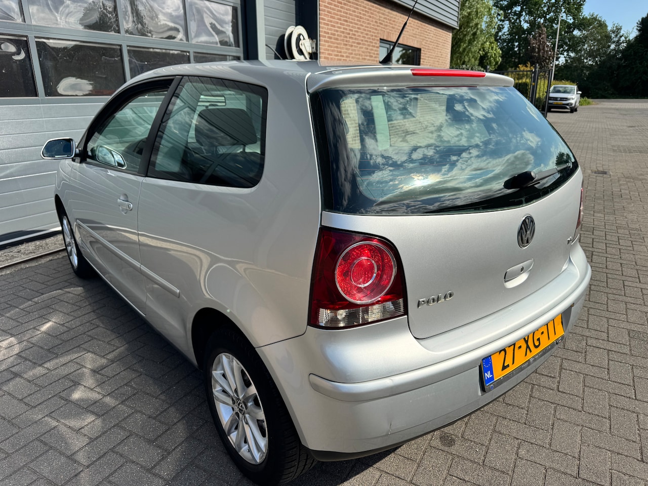 Volkswagen Polo - 1.6-16V Optive Airco/All season banden
