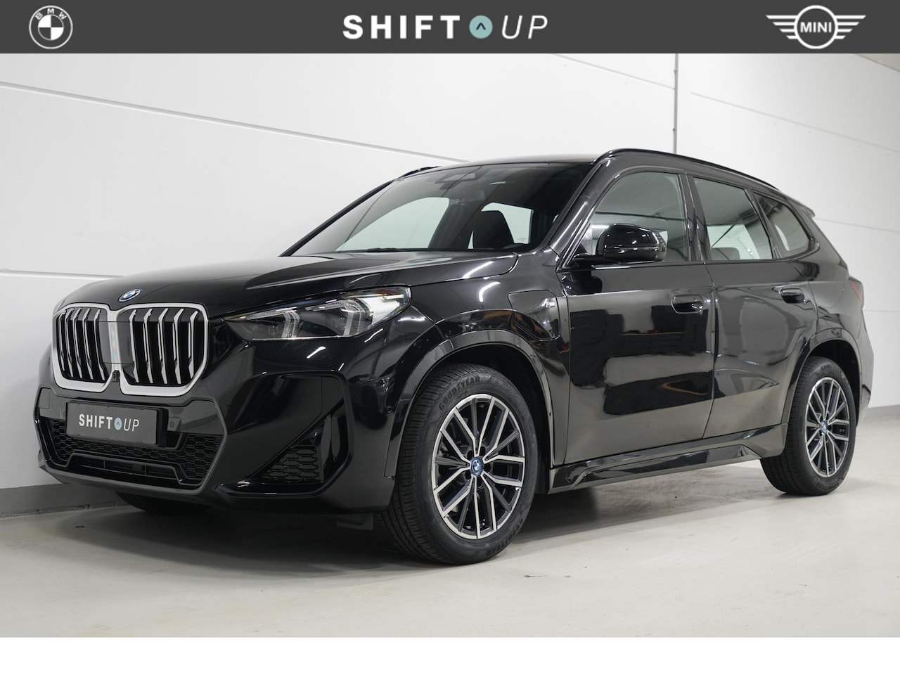 BMW X1 - xDrive25e M-Sport | Driving Assistant Prof | Head Up | Camera's - AutoWereld.nl