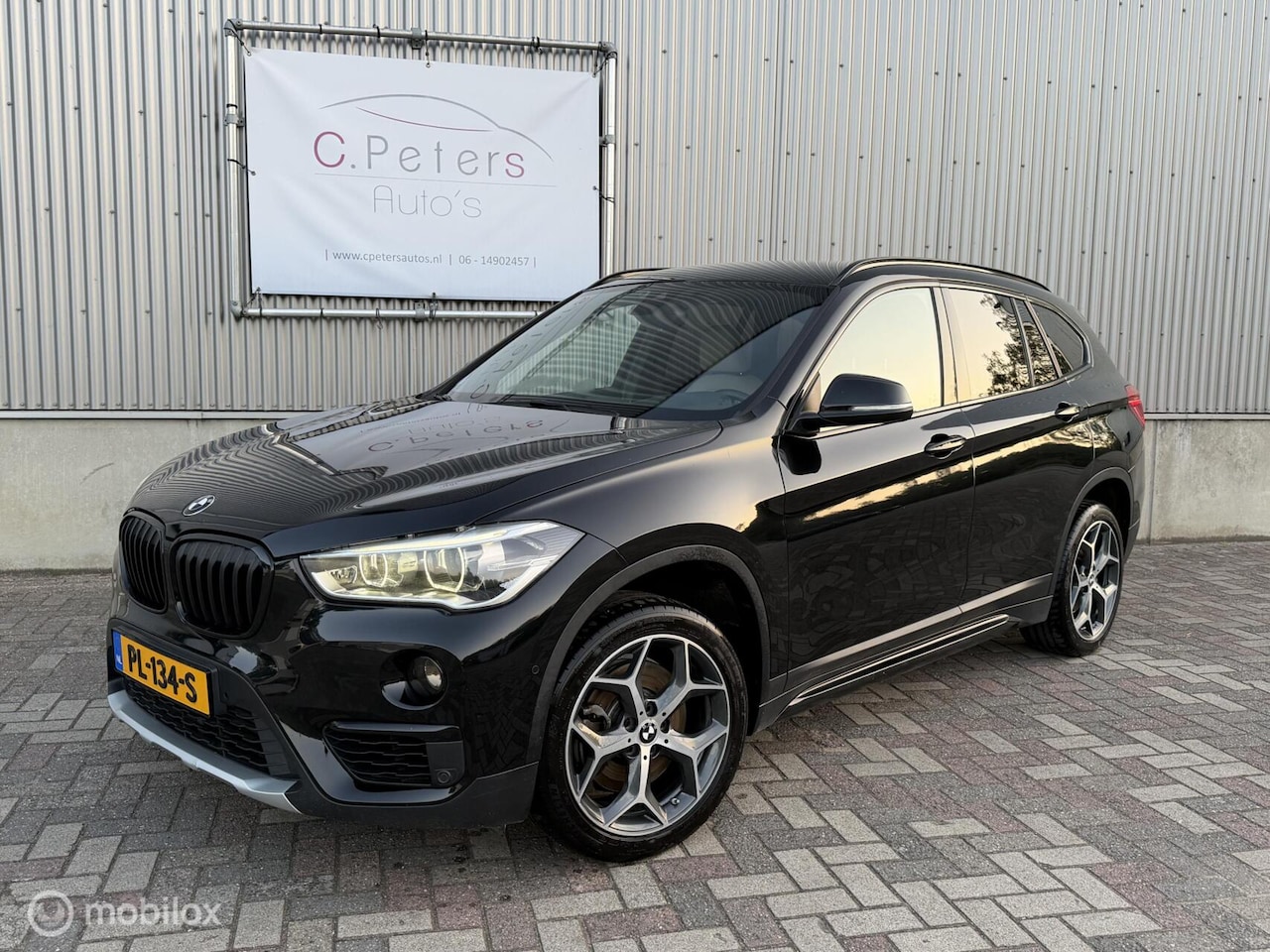 BMW X1 - sDrive20i 192pk Aut. High Executive 2017 / Head-Up / Leer / LED koplampen / Navi Pro / Tre - AutoWereld.nl