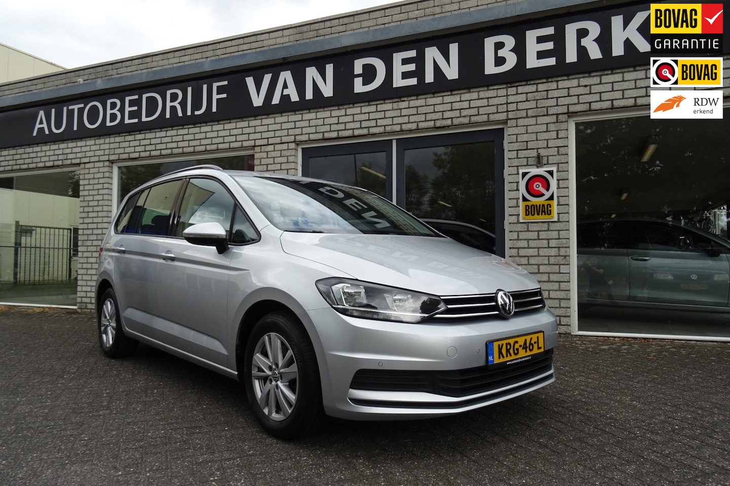 Volkswagen Touran - 1.5 TSI Comfortline Business 7p 1.5 TSI Comfortline Business 7p Trekhaak - AutoWereld.nl