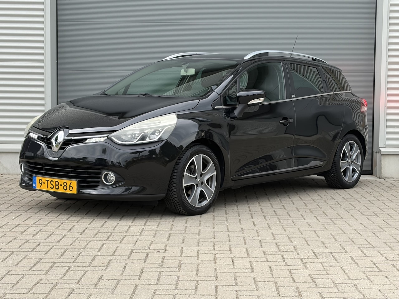 Renault Clio Estate - 0.9 TCe Night&Day | Airco | Cruise control | Navigatie | Trekhaak | Pdc achter | NL auto | - AutoWereld.nl