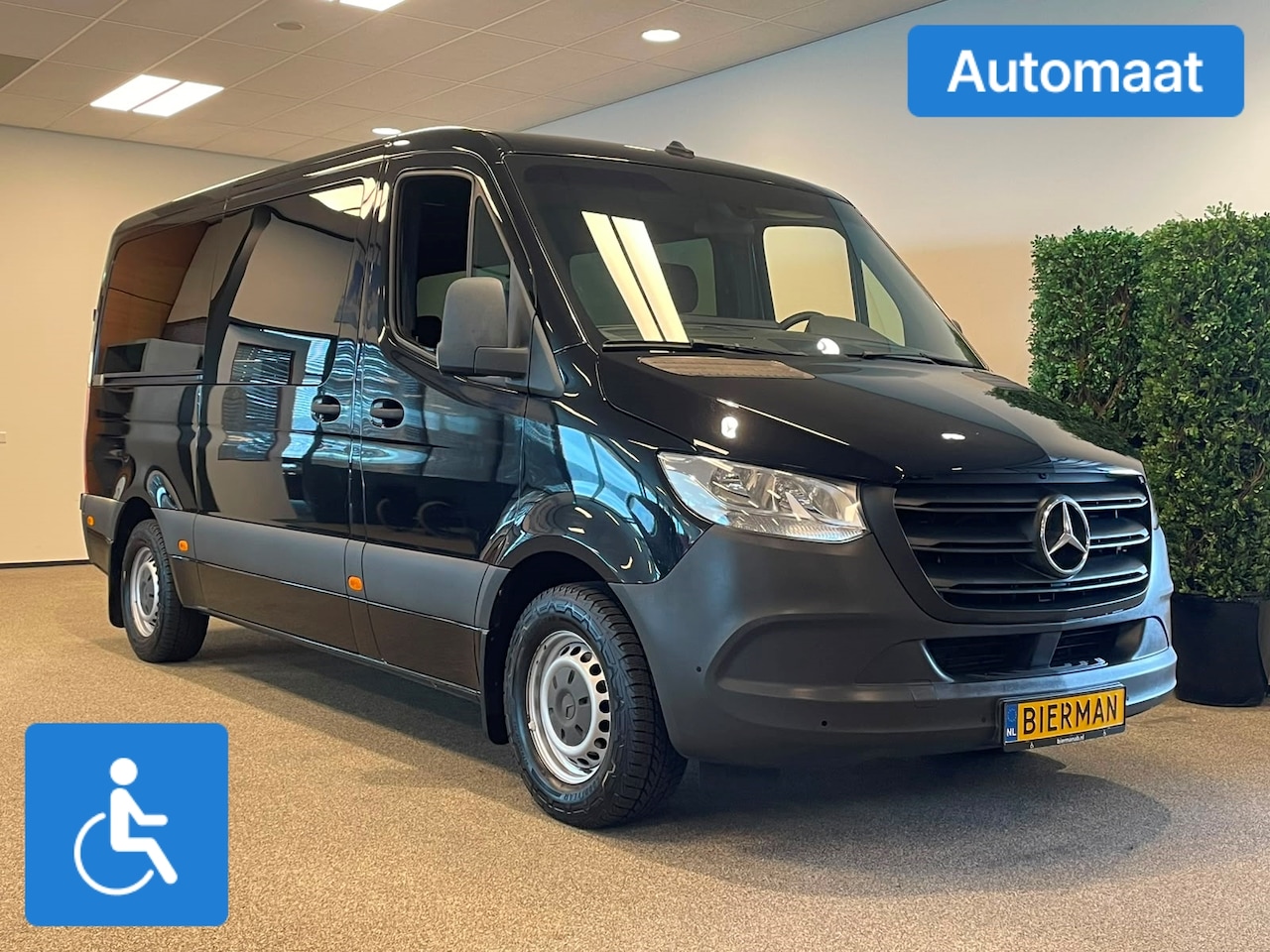 Mercedes-Benz Sprinter - L2H1 Rolstoelbus Automaat - 2x zijschuifdeur - AutoWereld.nl