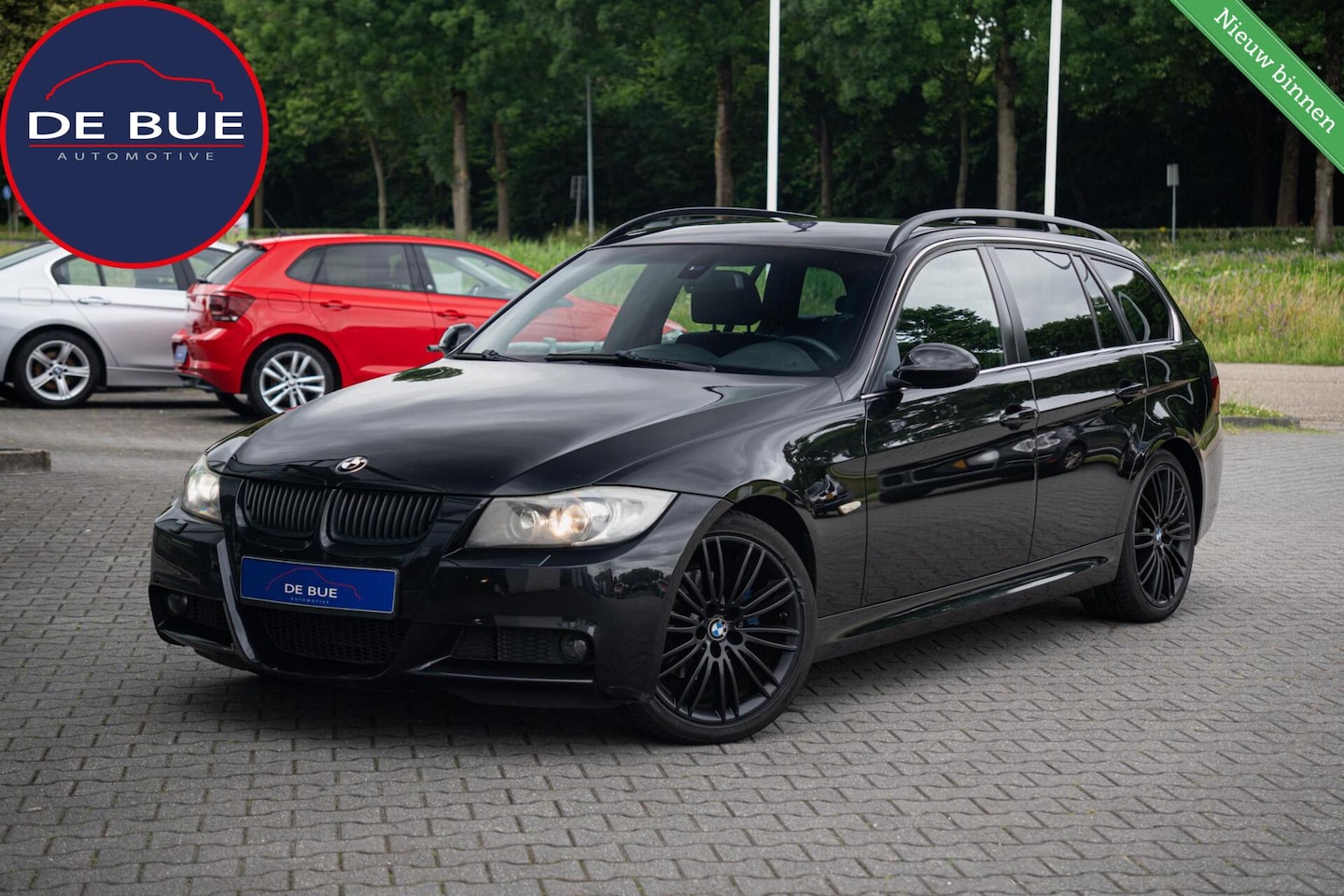 BMW 3-serie Touring - 325i M-Sport|Automaat|6 Cilinder|Xenon|Leder|Navigatie|Clima|Isofix|Volledig Onderhouden - AutoWereld.nl