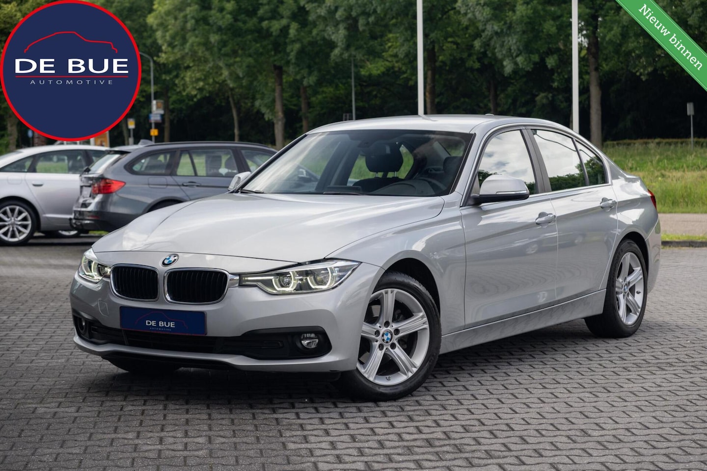 BMW 3-serie - 318i Luxury|M-Sport|Org NL|LED|Navi Pro|Cruise|Nieuwstaat|Perfect Onderhouden - AutoWereld.nl