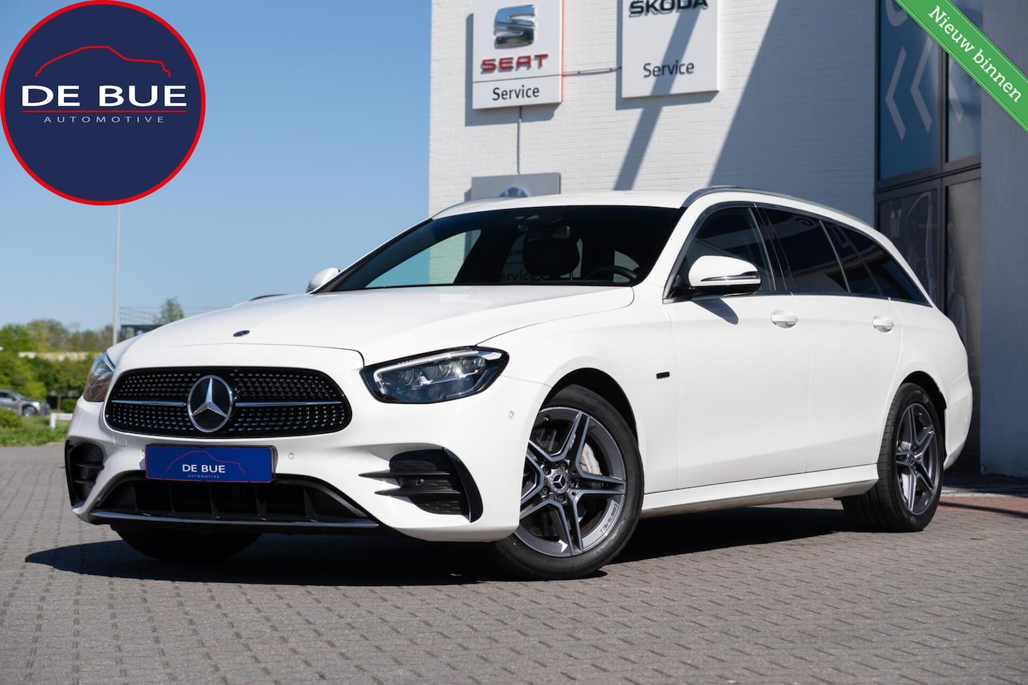 Mercedes-Benz E-klasse Estate - 300 e AMG | Trekhaak | Hybride | Wide Screen | Apple Carplay | Sfeerverl. | Dealer Onderho - AutoWereld.nl