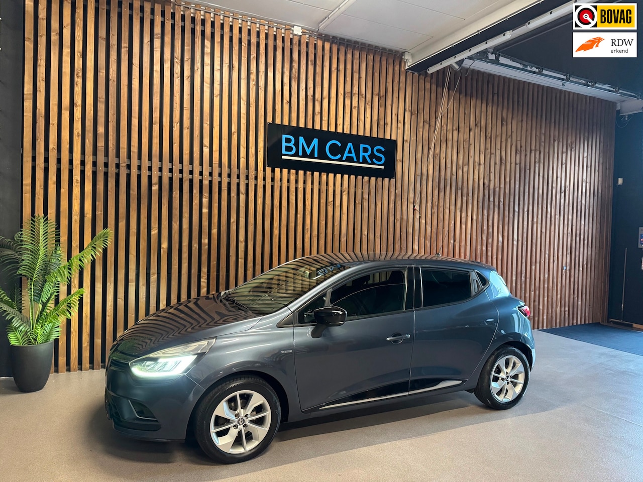 Renault Clio - 1.2 TCe Intens Clima, Led, PDC - AutoWereld.nl
