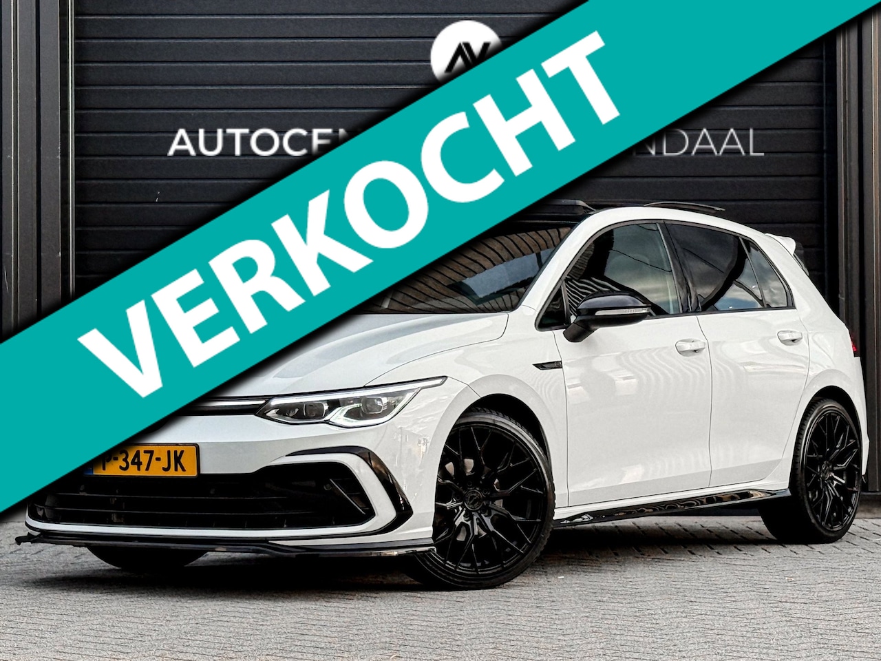 Volkswagen Golf - 1.5 TSI 3X R-LINE PANO/SFEER/IQ LIGHT/19''/WINTER PAKKET - AutoWereld.nl