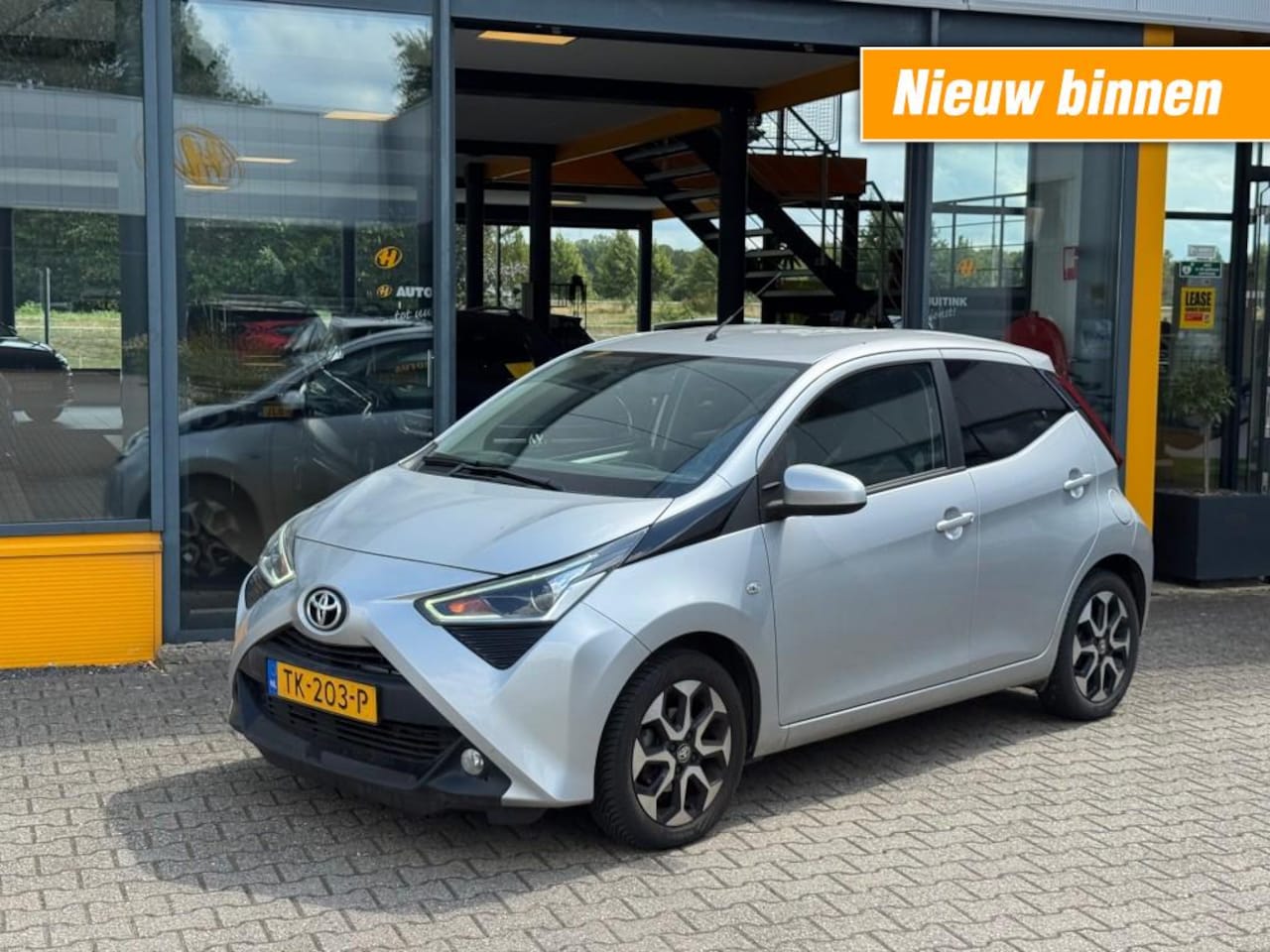 Toyota Aygo - 1.0 VVT-i x-clusiv - camera - carplay - AutoWereld.nl