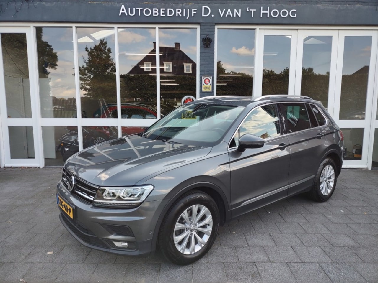 Volkswagen Tiguan - 1.4 TSI ACT 150pk LEER PANORAMADAK - AutoWereld.nl