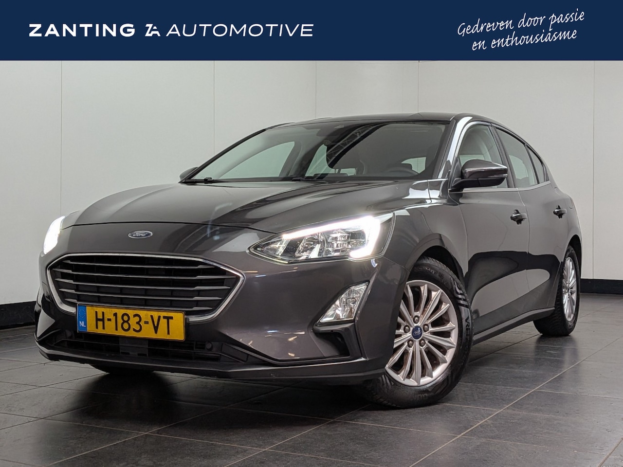 Ford Focus - 1.0 EcoBoost Titanium | AGR-Stoelen! | Orig. NL | 100% Dealer onderhouden | Apple / Androi - AutoWereld.nl