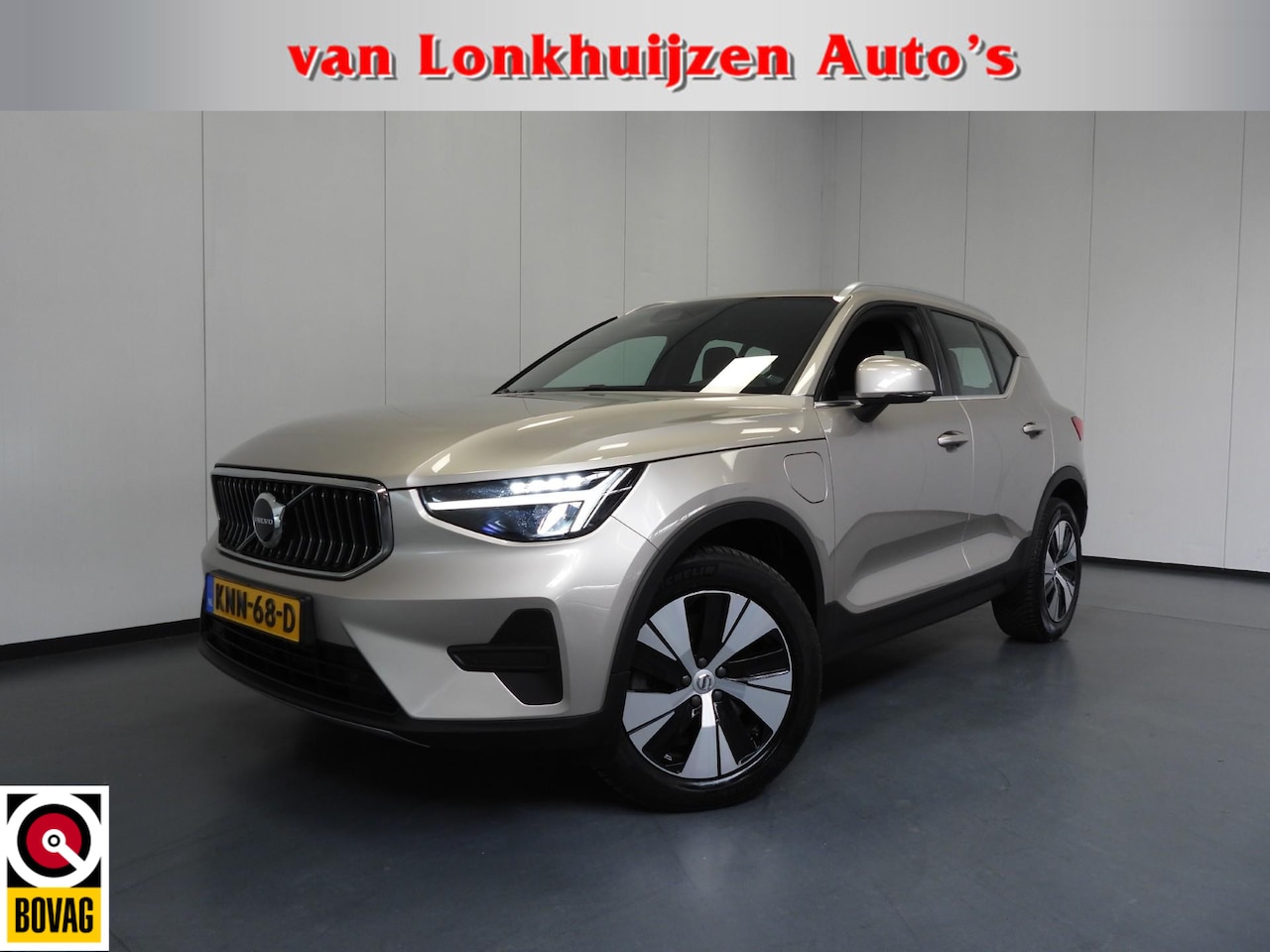 Volvo XC40 - 1.5 T4 Plug-In Hybrid Core Bright NAVI/CAMERA/LED/18"LMV! - AutoWereld.nl