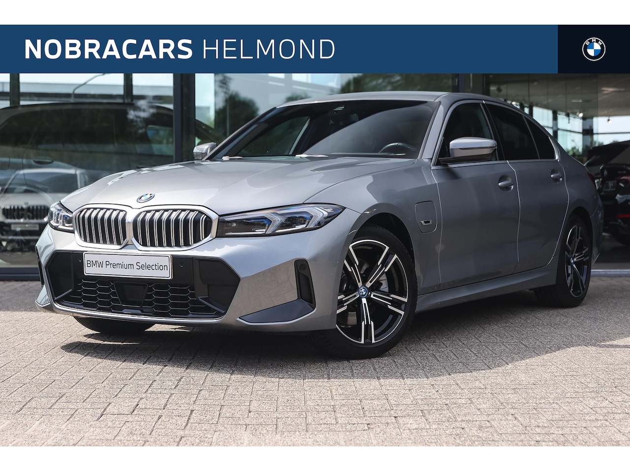 BMW 3-serie - 320e M Sport Automaat / Sportstoelen / Comfort Access / Achteruitrijcamera / Adaptieve LED - AutoWereld.nl