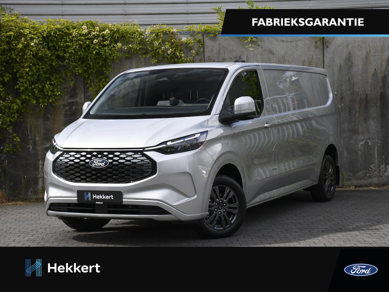 Ford Transit Custom - E-Transit 340 L2H1 Limited 65 kWh 218pk Automaat 360° CAM. | 17''LM | ADAPT. CC | DODE HOE - AutoWereld.nl