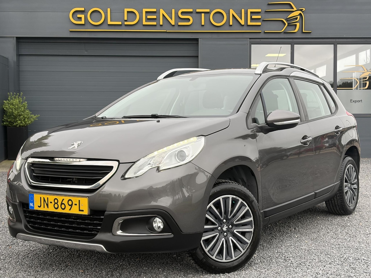 Peugeot 2008 - 1.2 PureTech Blue Lion 2e Eigenaar,Navi,Trekhaak,Airco,Cruise,Pdc,N.A.P,Weinig km,Zeer Zui - AutoWereld.nl