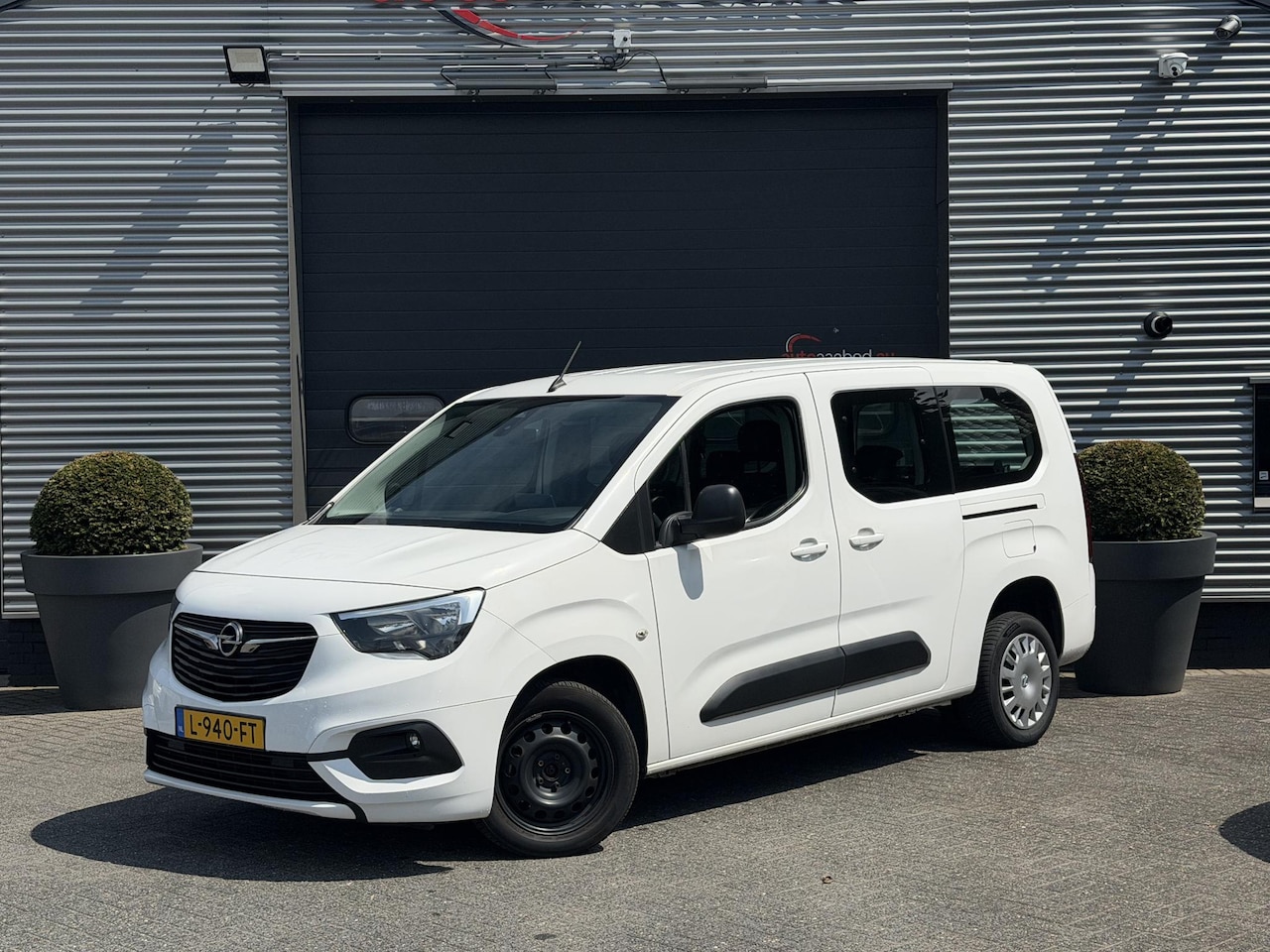 Opel Combo Life - 1.5 CDTI L2H1 Edition Rolstoel Vervoer | DAB | Parkeersensoren | - AutoWereld.nl