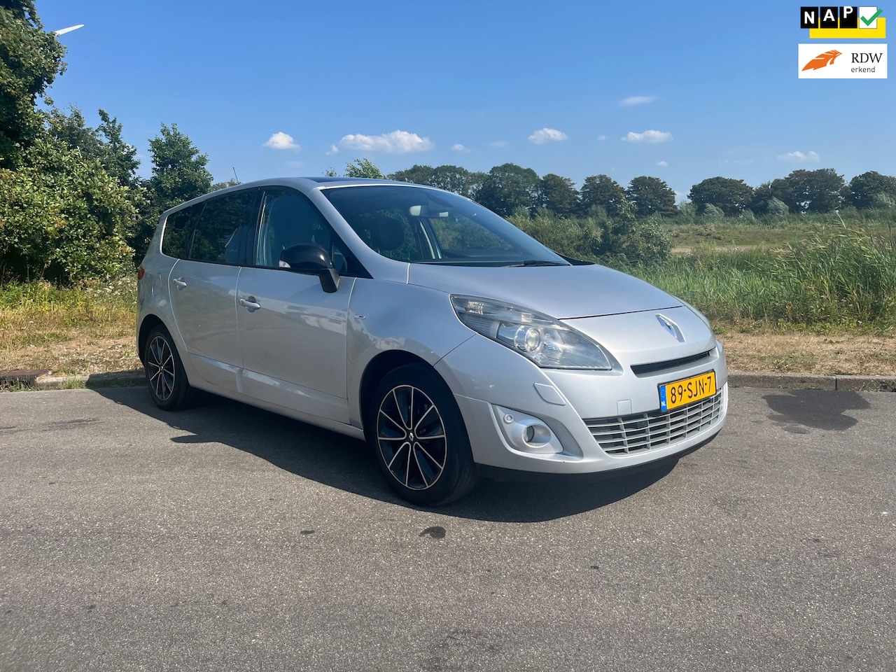 Renault Grand Scénic - 1.4 TCe Bose BJ 2011 AIRCO NAVI - AutoWereld.nl