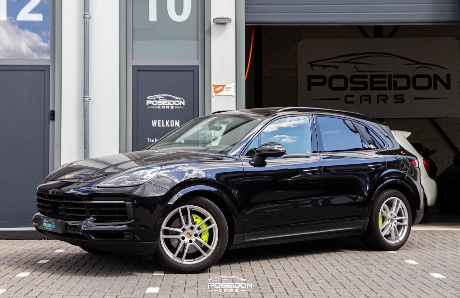 Porsche Cayenne - 3.0 E-Hybrid PANO | HEAD-UP | SOFTCLOSE | BOSE | LUCHTVERING | SPORTCHRONO | DEALER ONDERH - AutoWereld.nl