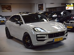 Porsche Cayenne Coupé - 4.0 Turbo V8 E-Hybrid Panoramadak|Keramisch|My 2024|Nwp.244000|Org.NL|1e Eig.|739pk|BTW
