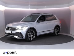 Volkswagen Tiguan - 1.4 TSI eHybrid R-Line Business 245 pk Automaat (DSG) | Navigatie | Panoramadak | Trekhaak
