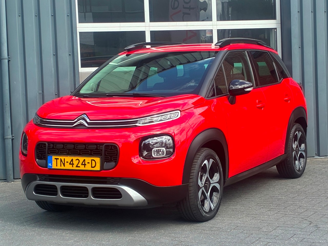Citroën C3 Aircross - 1.2 S&S Shine Navigatie, Climate control, NL Auto, Dealer onderhouden! - AutoWereld.nl