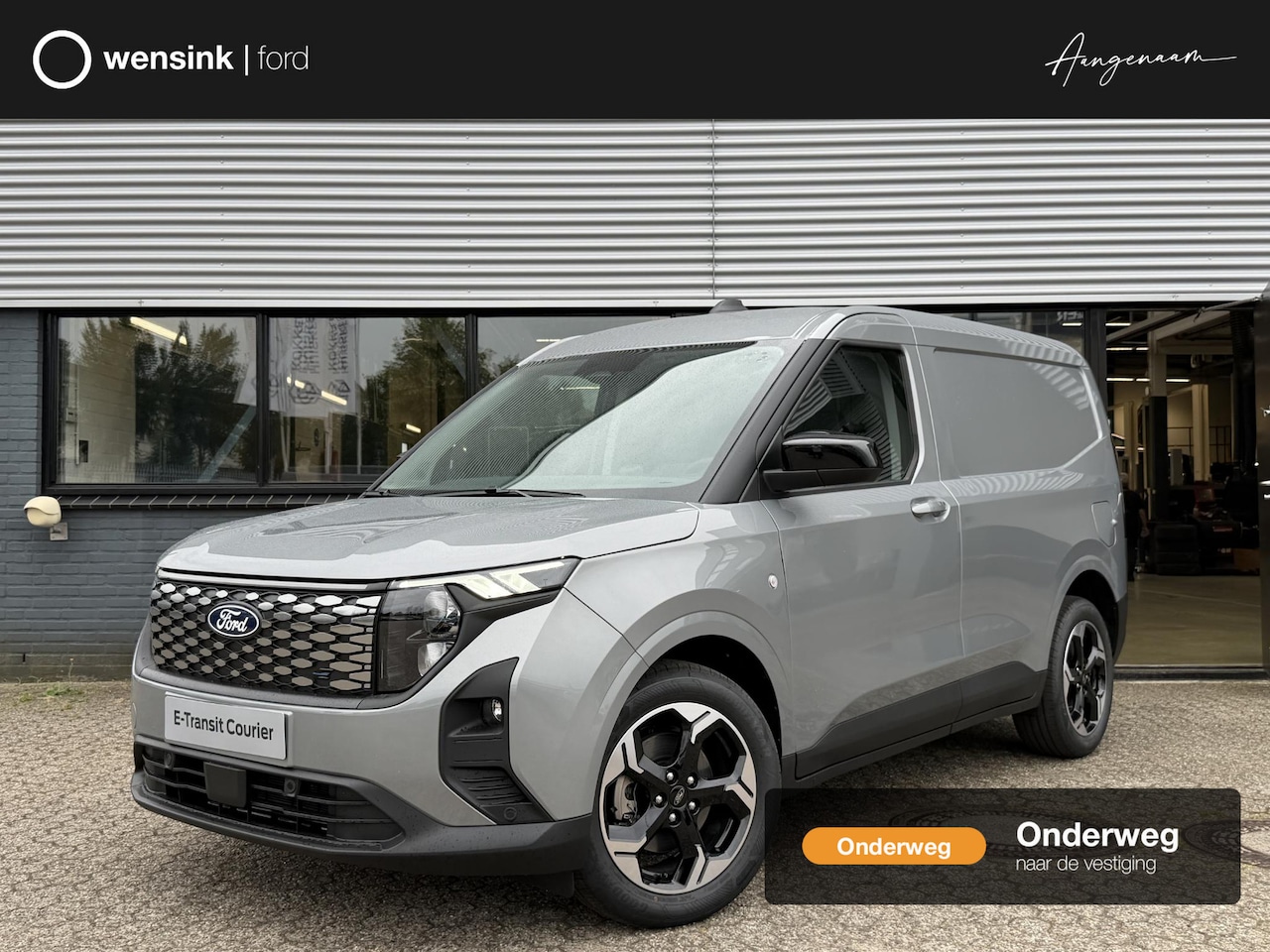 Ford Transit Courier - E-Transit Limited 46 kWh | Driver Assistance Pack | Trekhaak | Apple Carplay | Android Aut - AutoWereld.nl