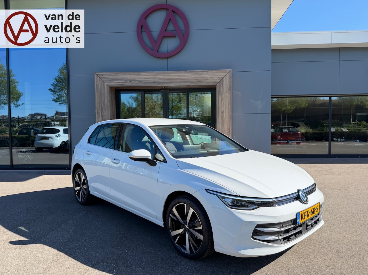 Volkswagen Golf - 1.5 eHybrid 204pk Style | 360 Camera | Ergo stoel | Adapt. Cruise | Rijklaar incl. 5 jaar - AutoWereld.nl