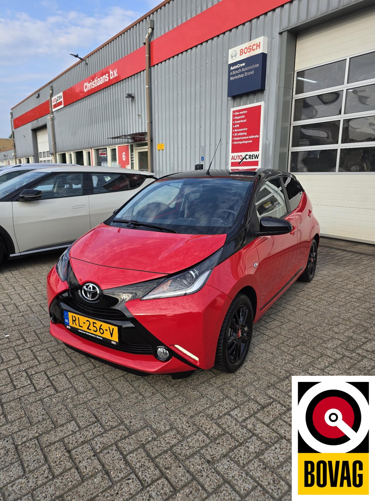 Toyota Aygo - 1.0 VVT-i x-cite apple carplay/androidauto/cruise control/16000km!!!!! - AutoWereld.nl