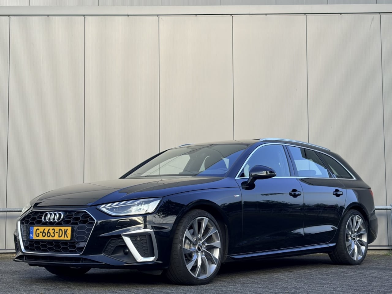 Audi A4 Avant - 40 TFSI - S Line - pano - nap - automaat - navi - cruise - - AutoWereld.nl