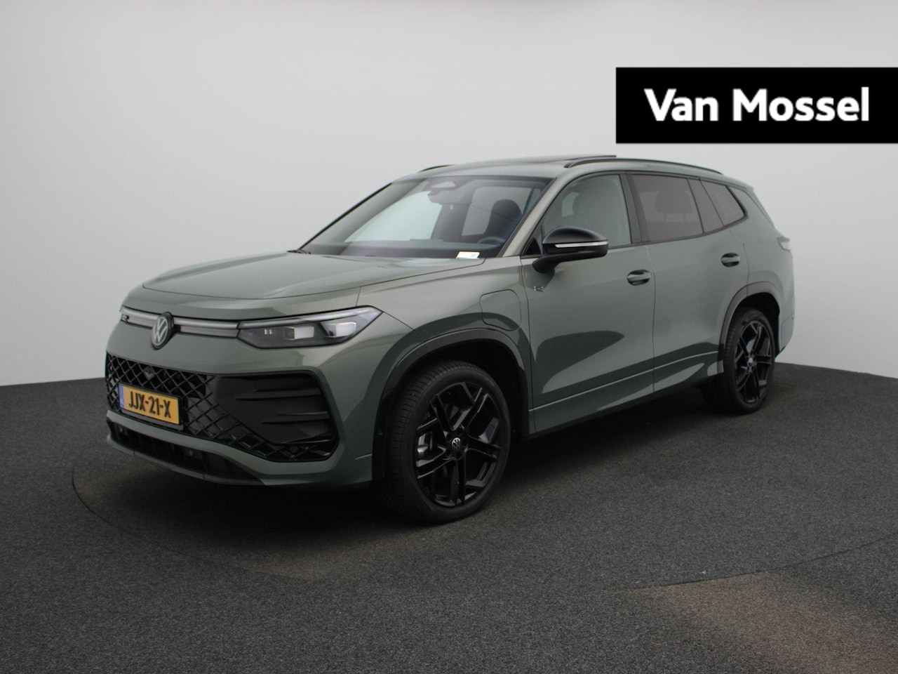 Volkswagen Tayron - 1.5 eHybrid R-Line Edition 204 PK| Origineel Nederlands | Panoramadak | Navigatie | Stoelv - AutoWereld.nl